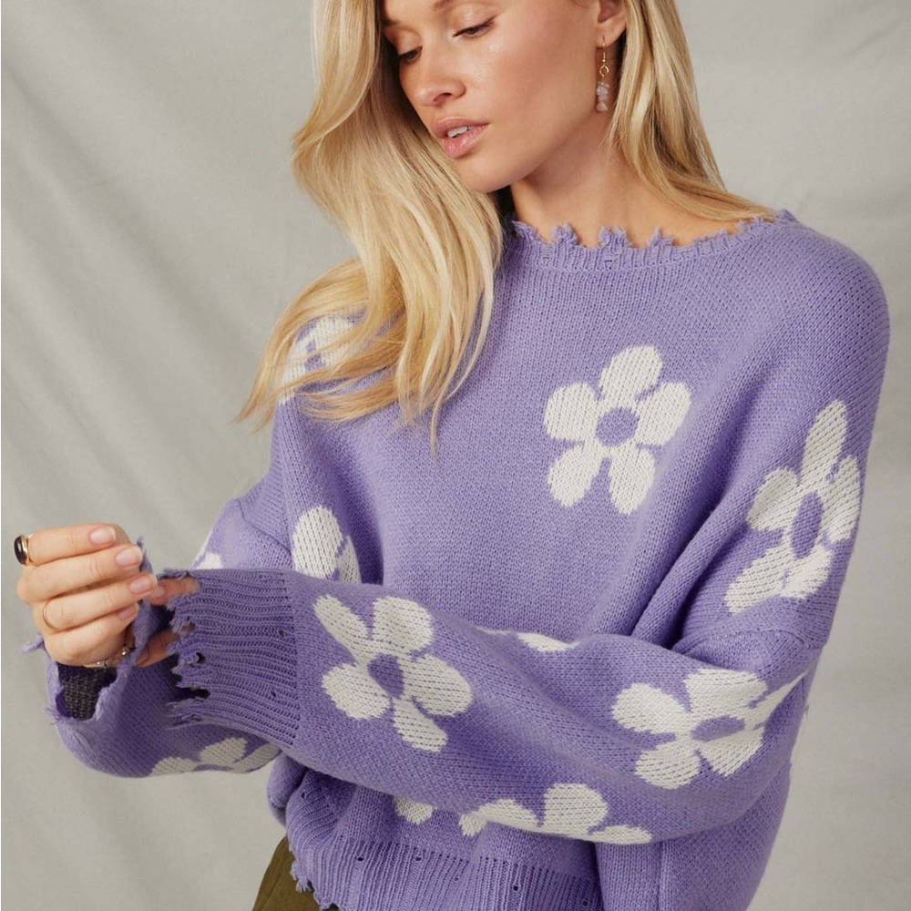 Hayden    Los Angeles Oversized disaster Purple Floral Sweater size L